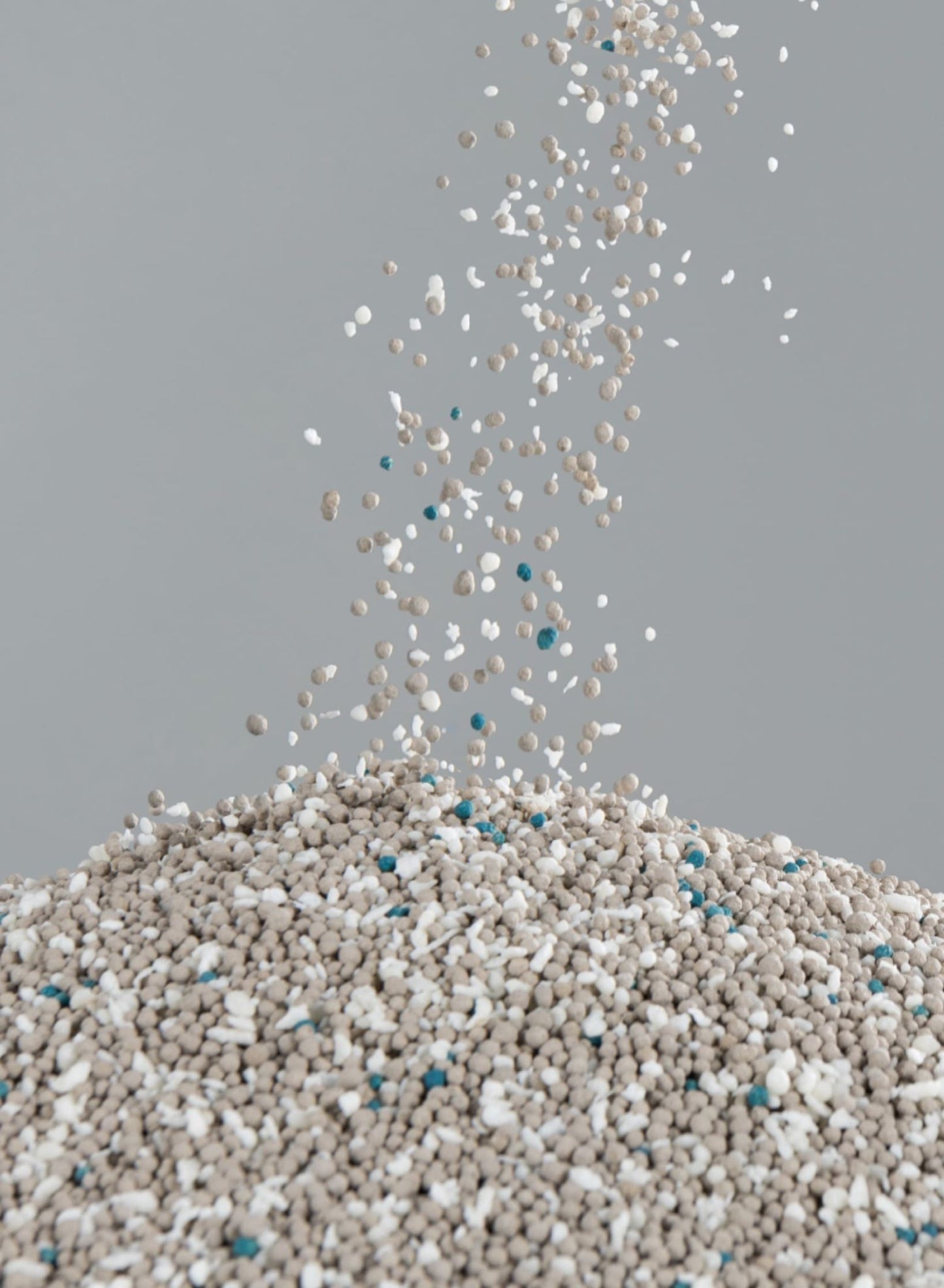 XCH (Xu Cuihua) Corn & Bentonite Mixed Cat Litter 2.5kg